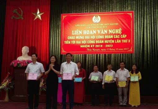 Liên đoàn Lao động huyện Thủy Nguyên tổ chức Liên hoan văn nghệ chào mừng Đại hội Công đoàn các cấp tại Cụm thi đua Công đoàn số 3 và số 8