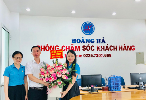 Liên đoàn Lao động quận Kiến An tổ chức thăm và chúc mừng các doanh nghiệp trên địa bàn quận nhân ngày Doanh nhân Việt Nam 13/10