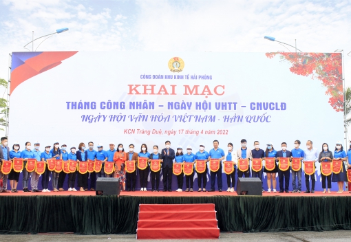 Công đoàn Khu Kinh tế tổ chức Khai mạc Tháng công nhân, Ngày hội VHTT-CNLĐ và Ngày hội Văn hóa Việt - Hàn năm 2022