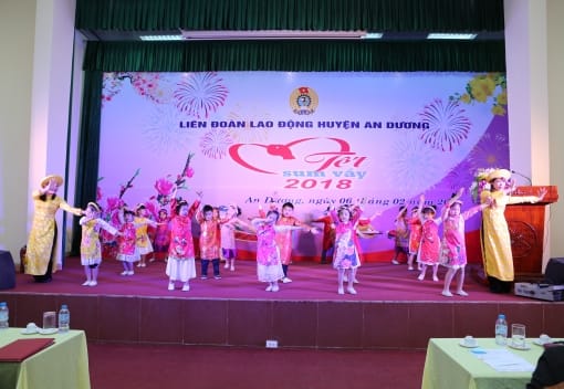 Liên đoàn Lao động huyện An Dương tổ chức triển khai nhiệm vụ năm 2018 và Chương trình Tết sum vầy 2018