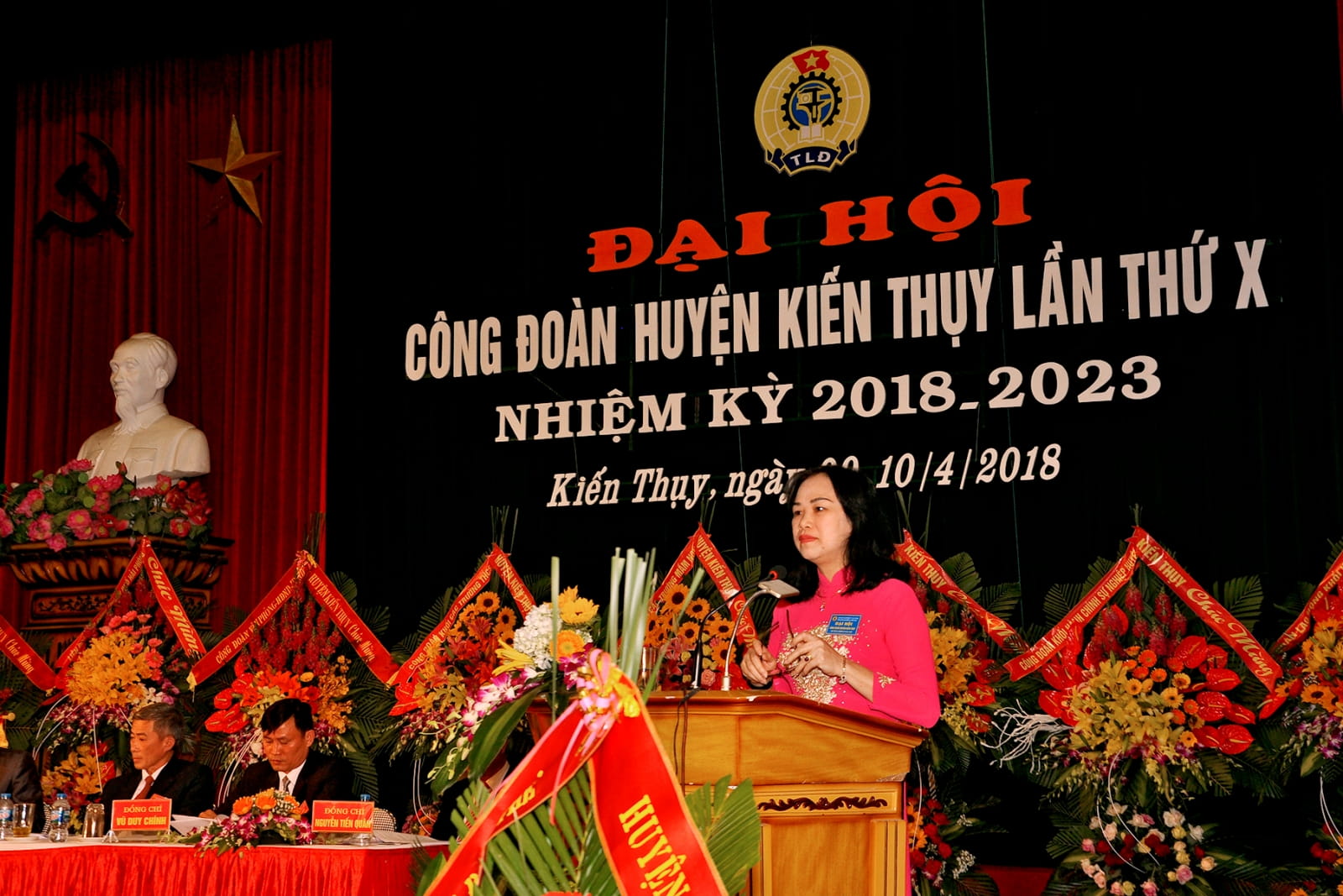 Đ/c Đào Thị Huyền - Phó Chủ tịch LĐLĐ thành phố phát biểu chỉ đạo đại hội